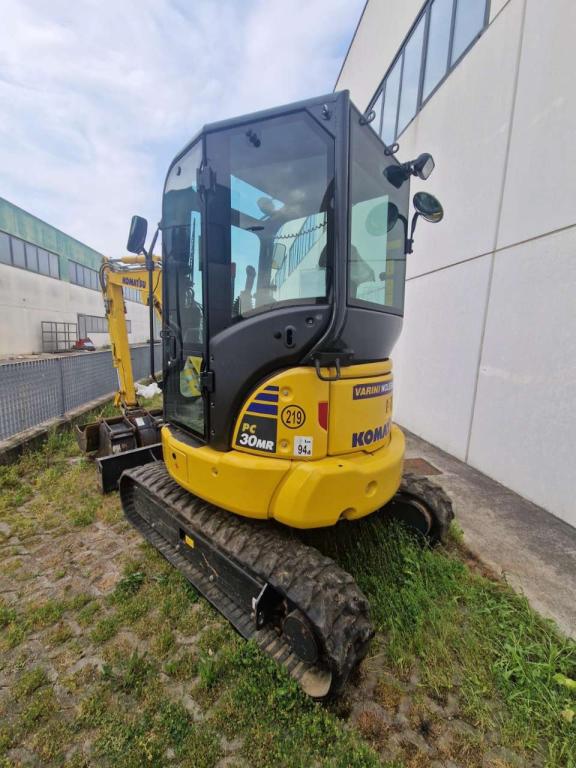 Komatsu PC30MR-5 Photo 7