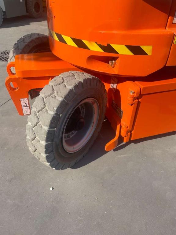 JLG E300AJP Photo 5