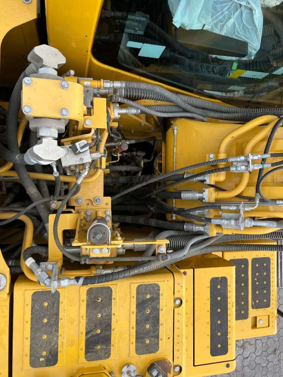 Komatsu PC210NLC-11EO Photo 15