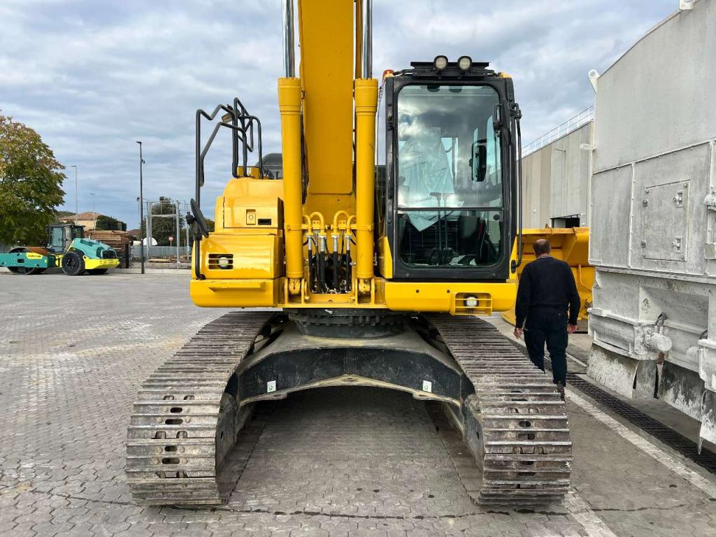 Komatsu PC210NLC-11EO Photo 3