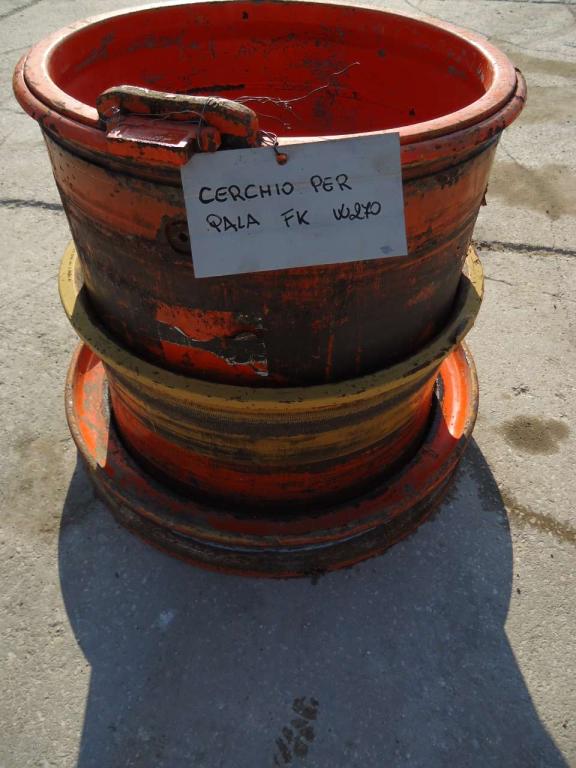 Jante pour Fiat Kobelco W270 Photo 1