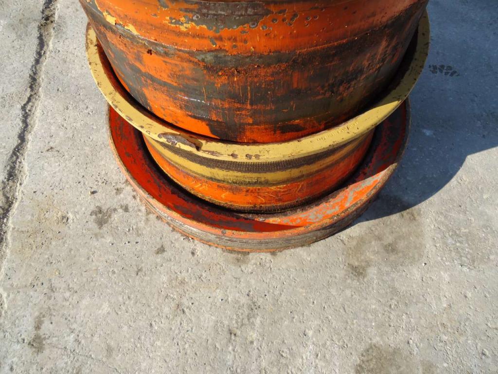 Jante pour Fiat Kobelco W270 Photo 4