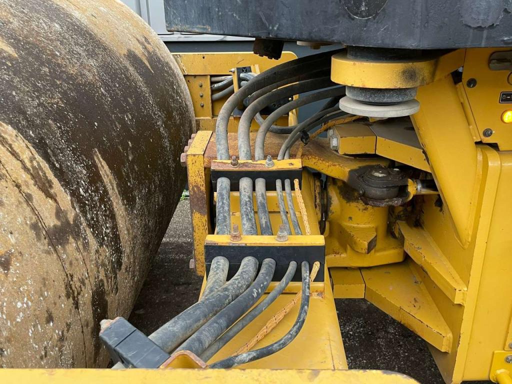 Caterpillar CS66 B Photo 10