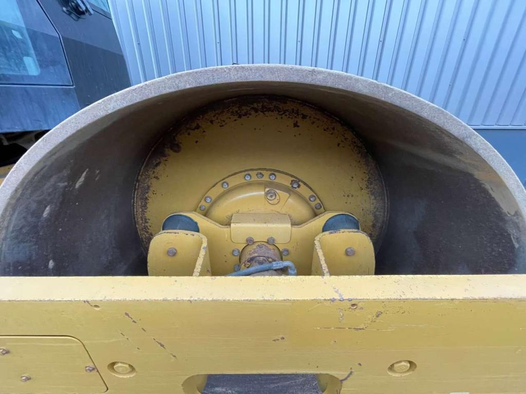 Caterpillar CS66 B Photo 13