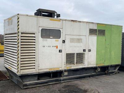 Caterpillar 900 F en vente par Machinery Resale