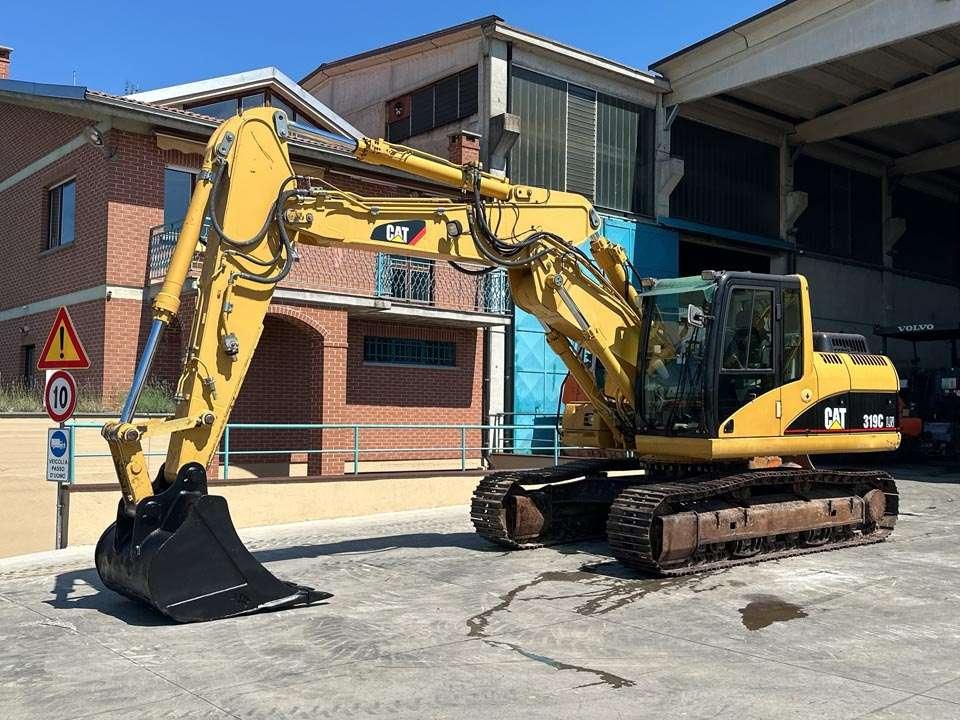 Caterpillar 319C Photo 1