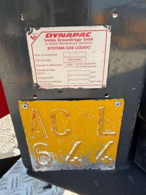 Dynapac F121-4W Photo 15