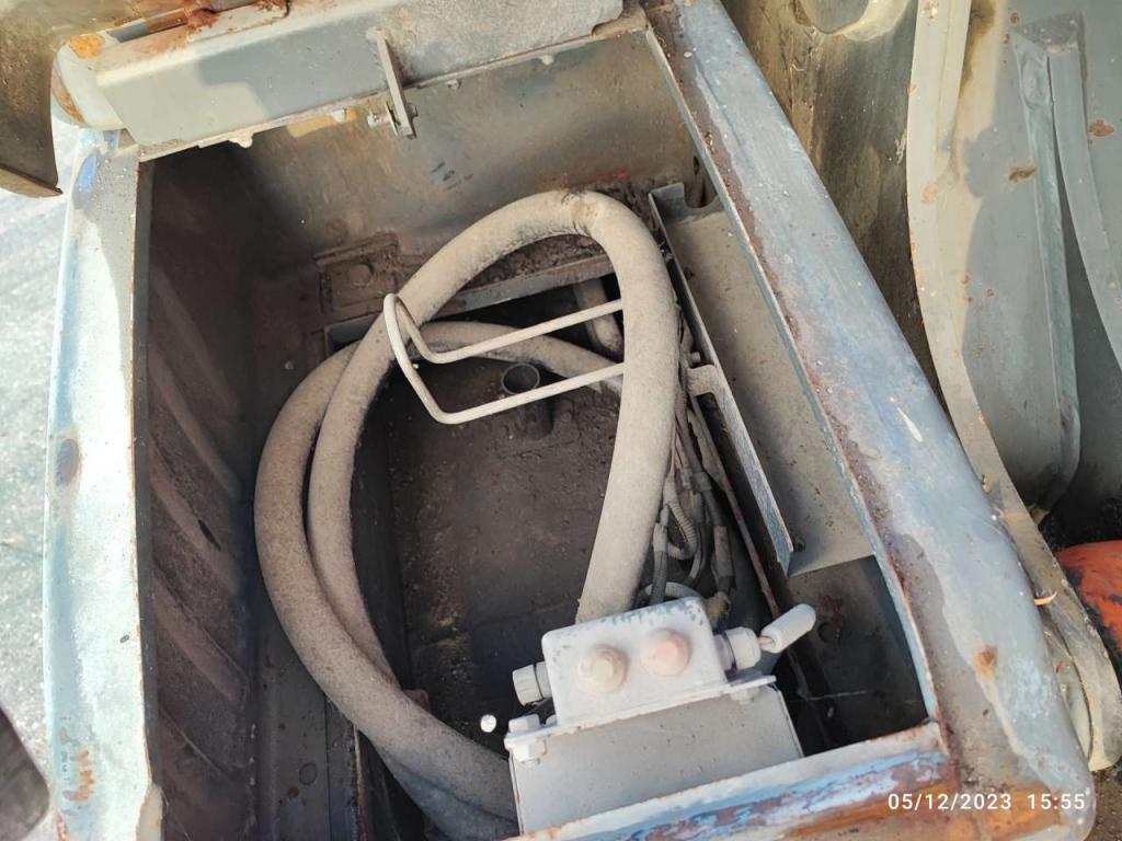 Hitachi ZX240N-3 Photo 10