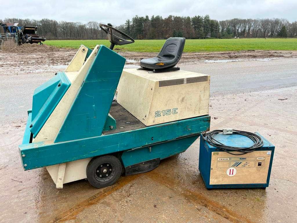 Tennant 215E Sweeper - Good Working Condition Photo 1
