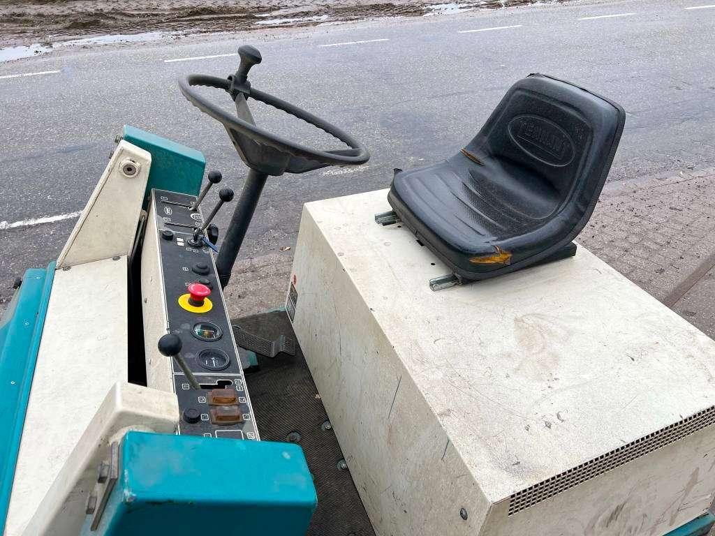 Tennant 215E Sweeper - Good Working Condition Photo 7