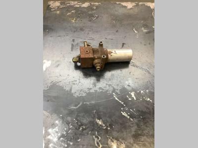 Support de filtre à huile de moteur pour Fiat Hitachi EX 235 en vente par Massucco T. Srl Area Ricambi
