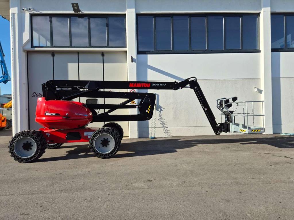 Manitou 200 ATJ RC Photo 1