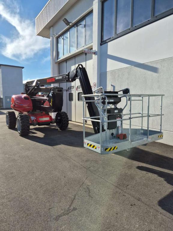 Manitou 200 ATJ RC Photo 4