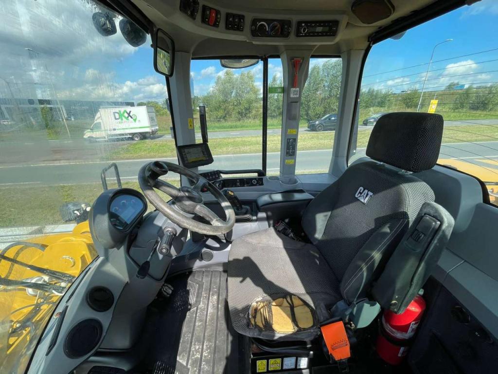 Caterpillar 926M Photo 16