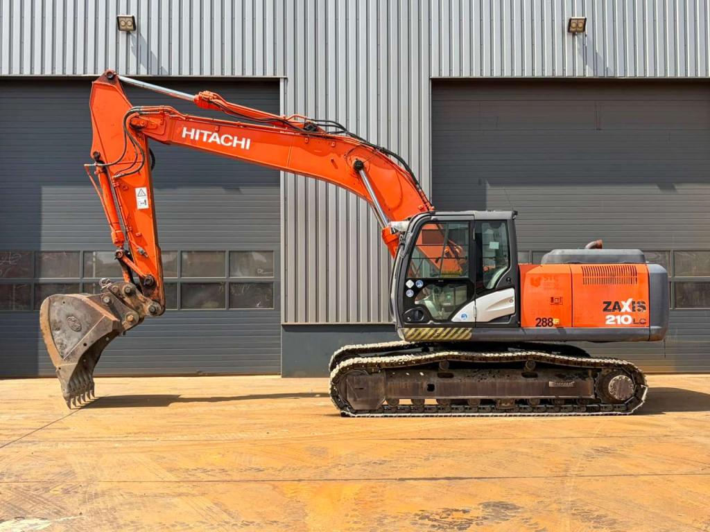 Hitachi ZX210LC-5B Photo 1