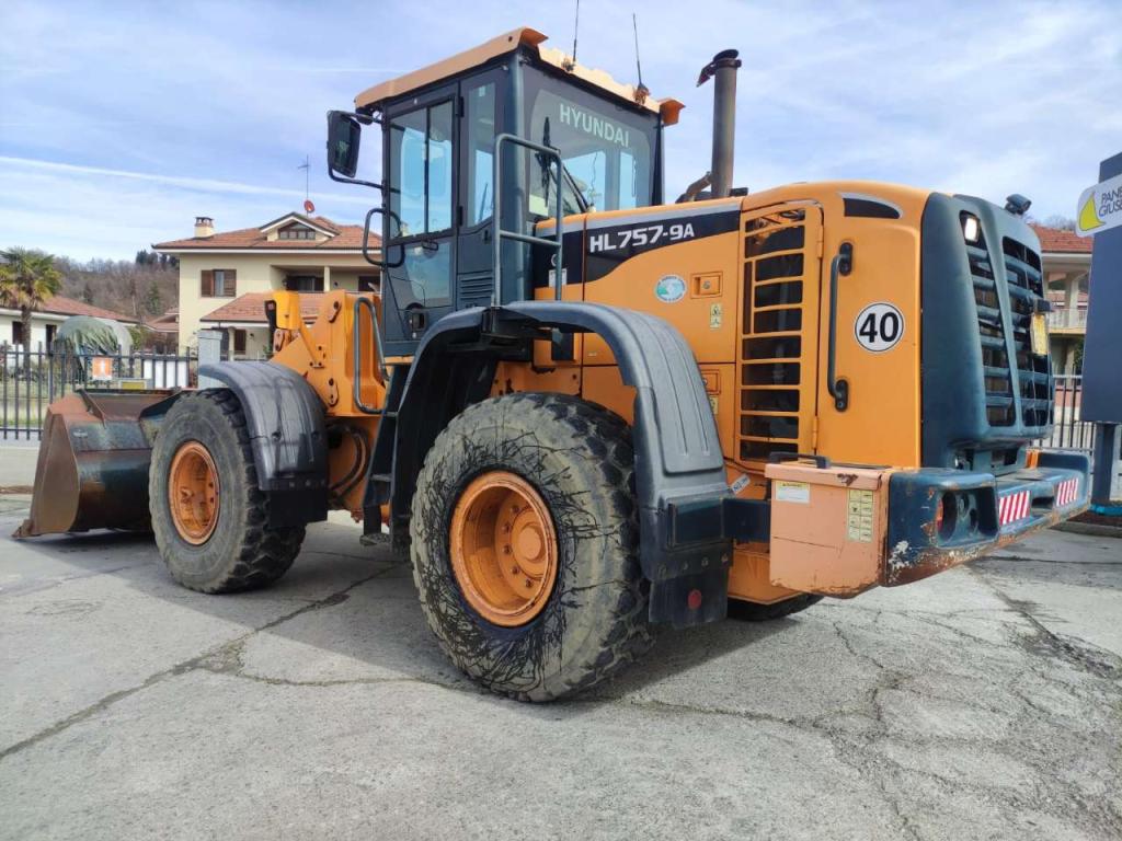 Hyundai HL757-9A Photo 4