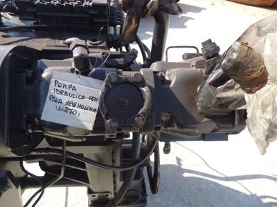 Pompe hydraulique pour New Holland W270 en vente par OLM 90 Srl