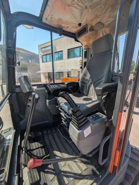 Doosan DX60R Photo 6