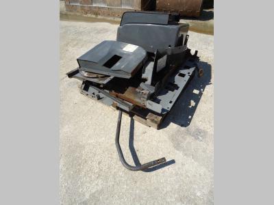 Capot et panneau de carrosserie pour ZX 210.3 en vente par OLM 90 Srl