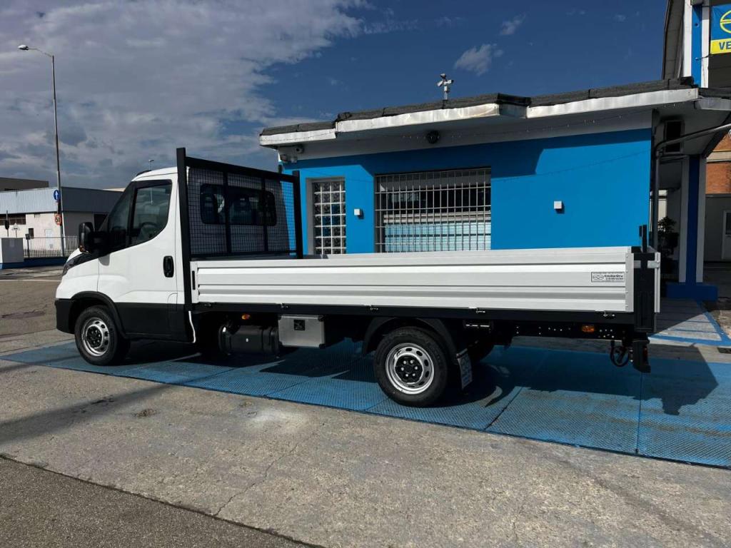 Iveco daily 35-140 con cassone fisso Photo 3