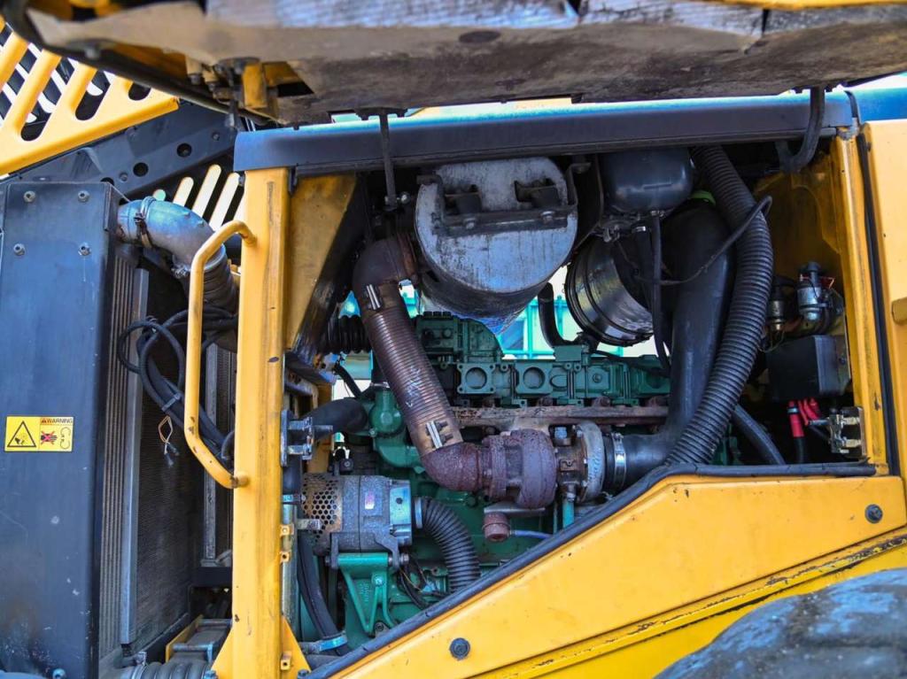 Volvo L110E Photo 16