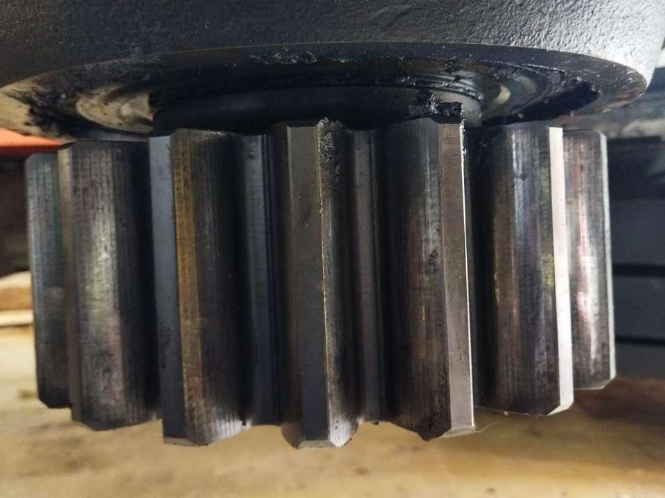 Réducteur de rotation pour New Holland E 305 B Photo 5