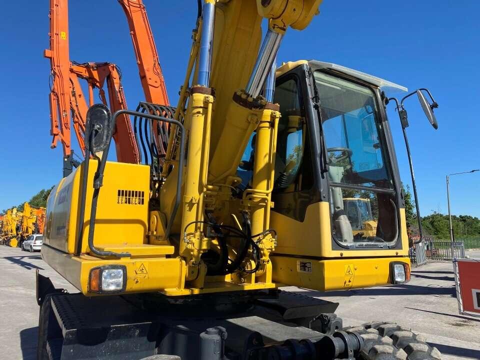 Komatsu PW200 7K Photo 6