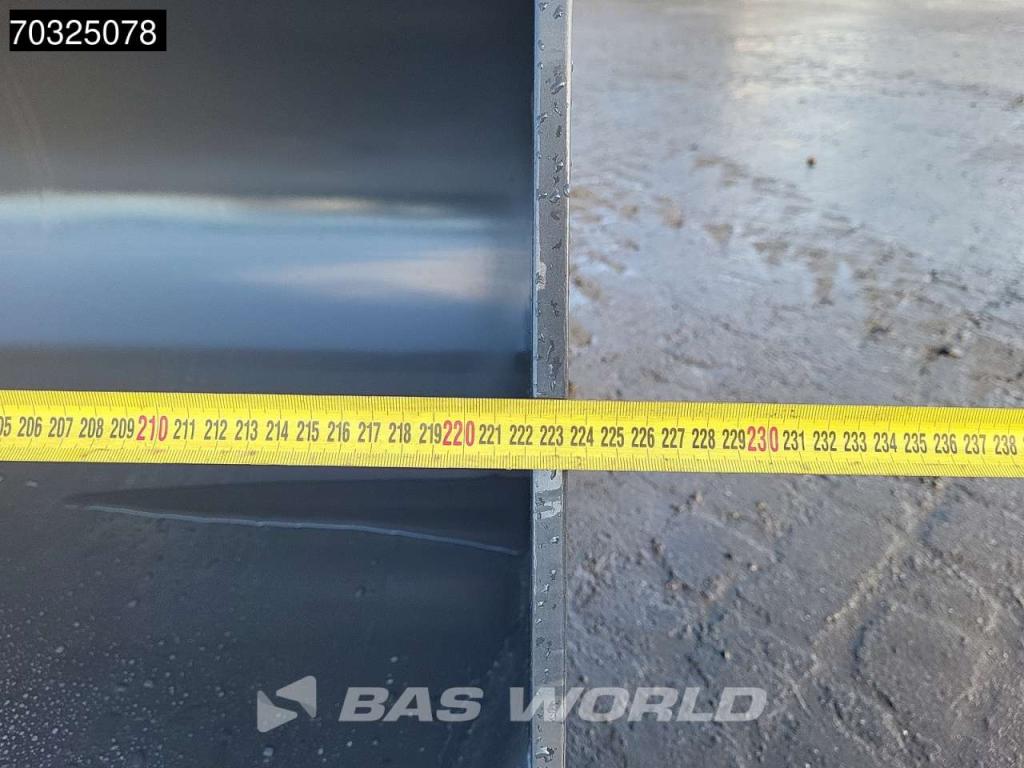 Case 851 NX A/C - 4WD - Central Pivot Photo 29