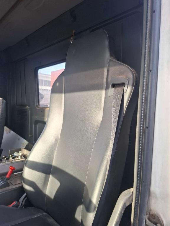 Iveco EUROTECH MP190E30 6X2 Photo 17