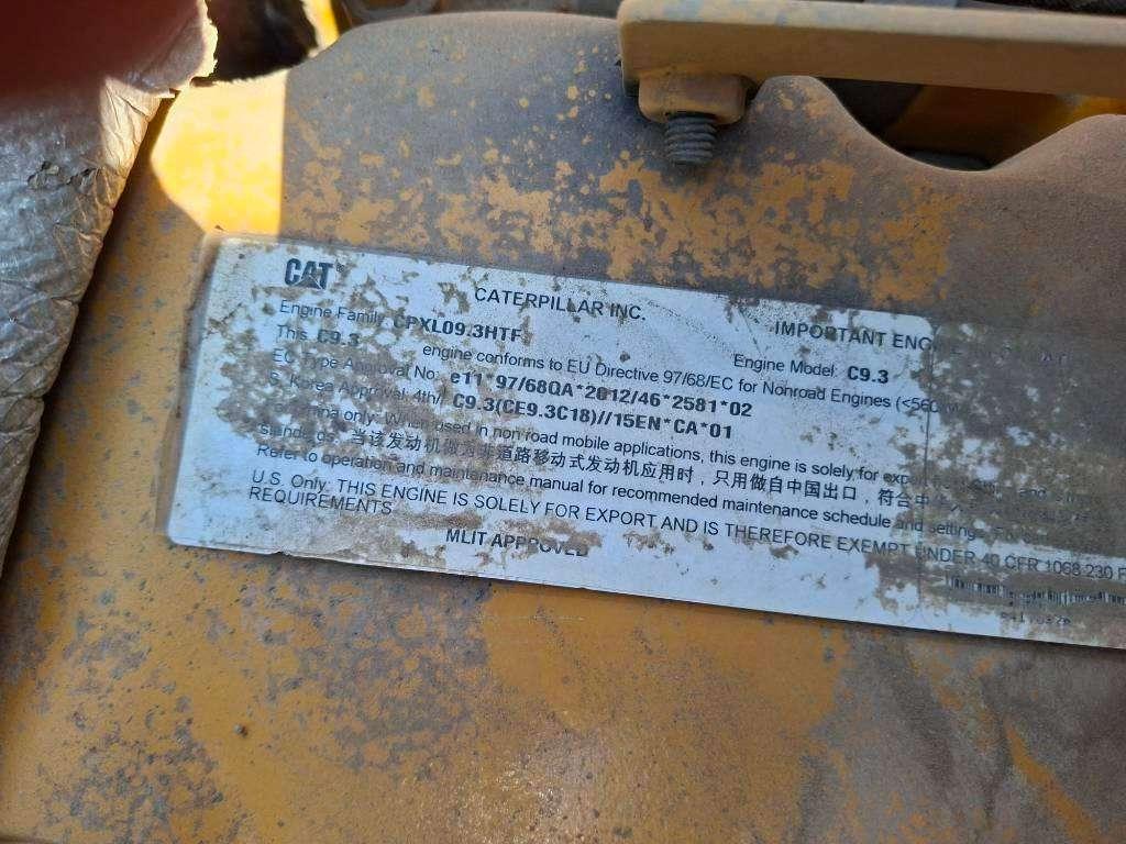Caterpillar 725C2 Photo 24