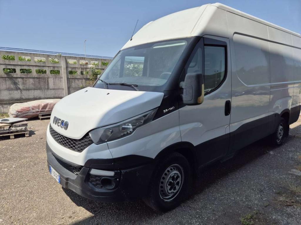 Iveco 35S13 Photo 3