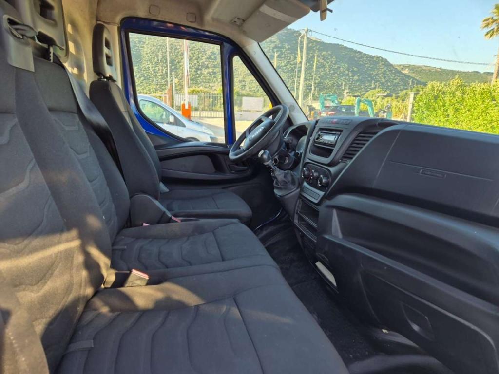 Iveco 35S13 Photo 6
