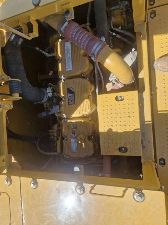 Caterpillar 374FL Photo 20