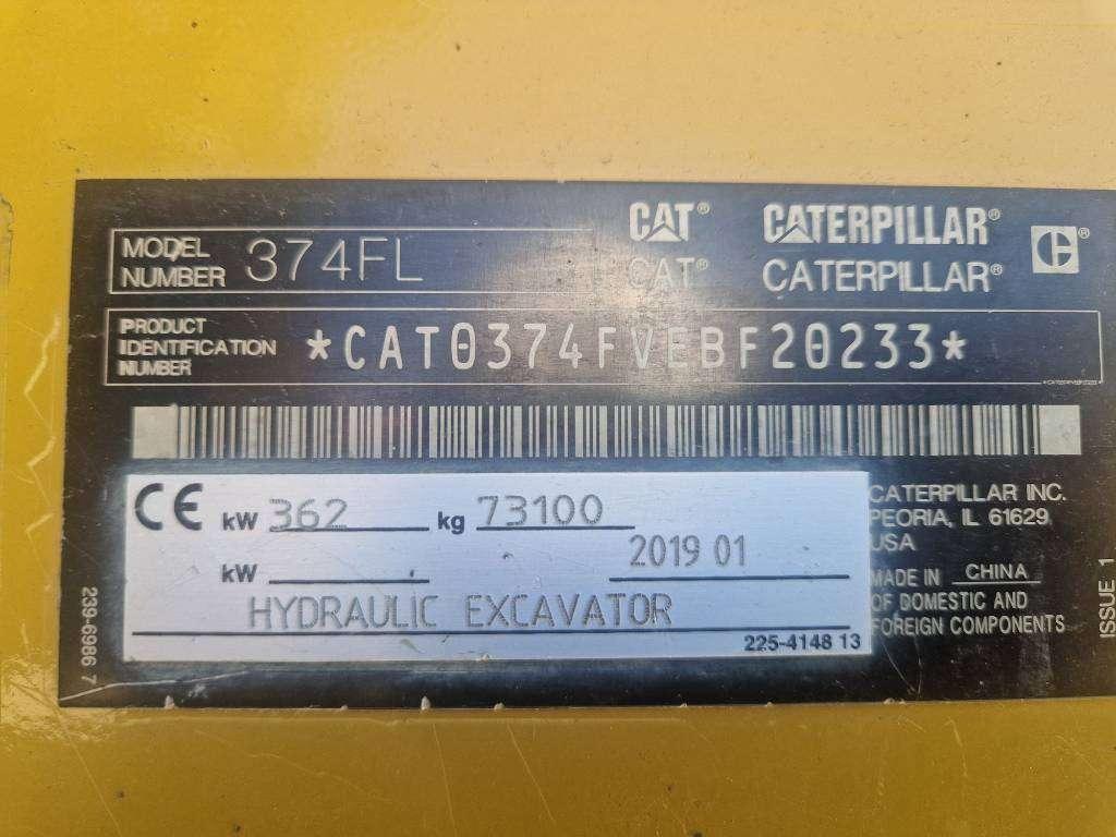 Caterpillar 374FL Photo 6