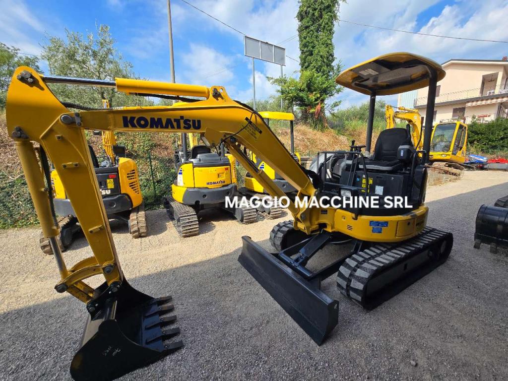 Komatsu PC30 MR-3 Photo 4