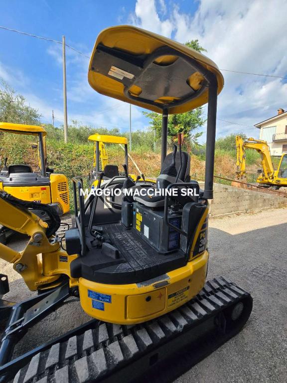 Komatsu PC30 MR-3 Photo 6