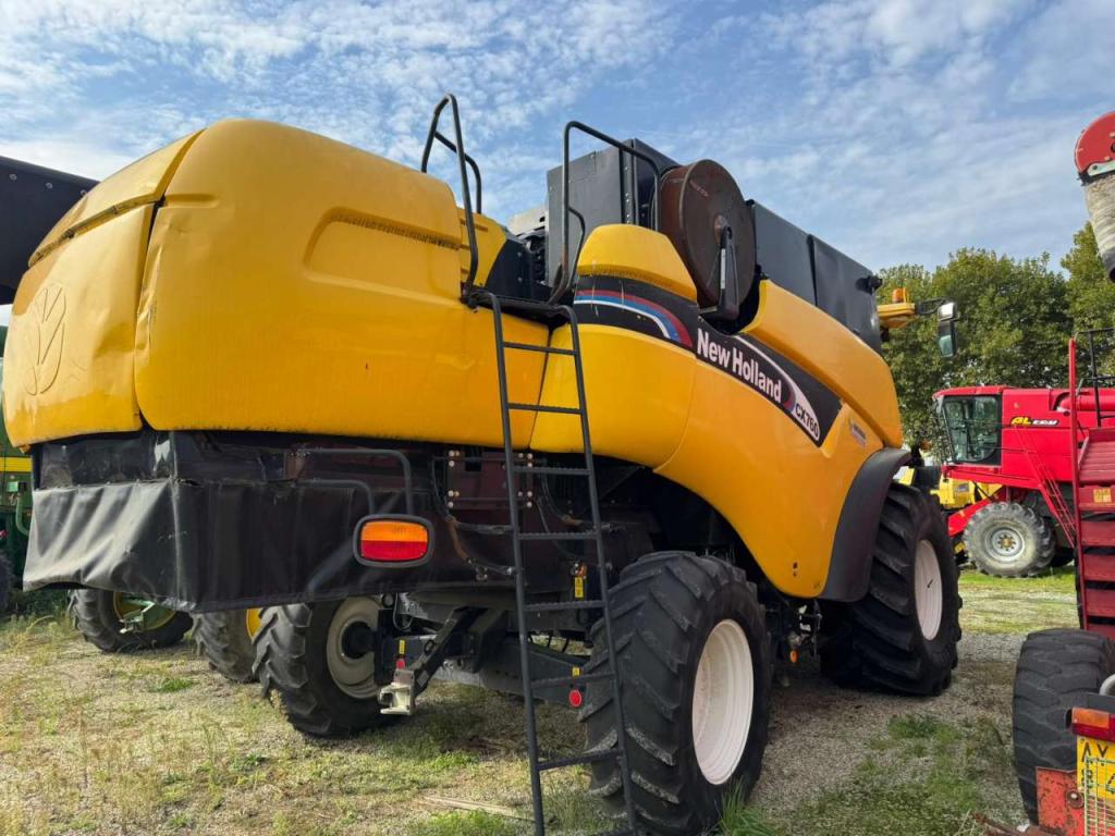 New Holland CX760 Photo 4