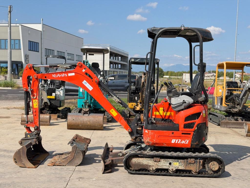 Kubota U17-3a Photo 5