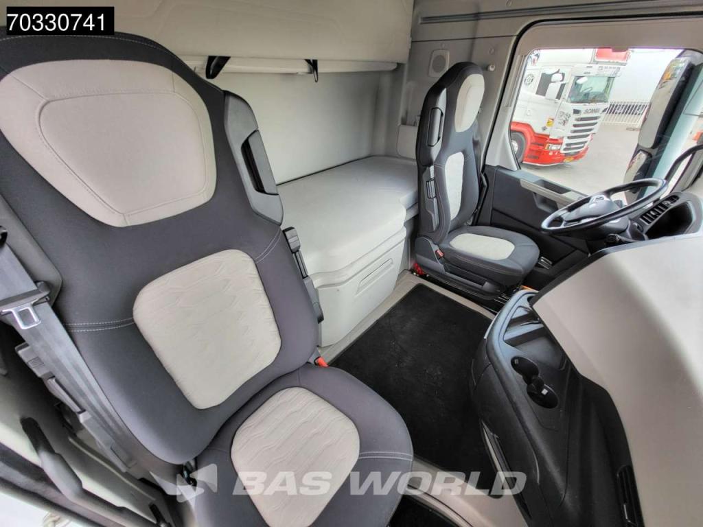 Ford F-Max 500 4X2 Retarder 2xTanks ACC Navi Standklima Photo 26