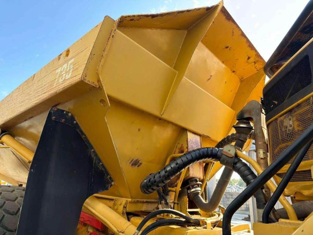 Caterpillar 735 Photo 15