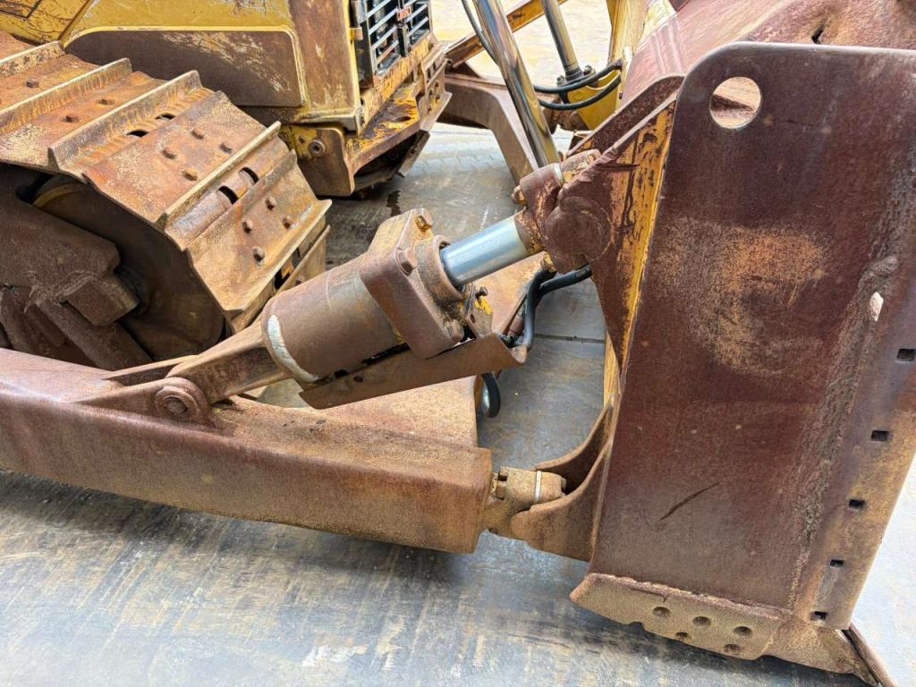 Caterpillar D6R2 XL Photo 14