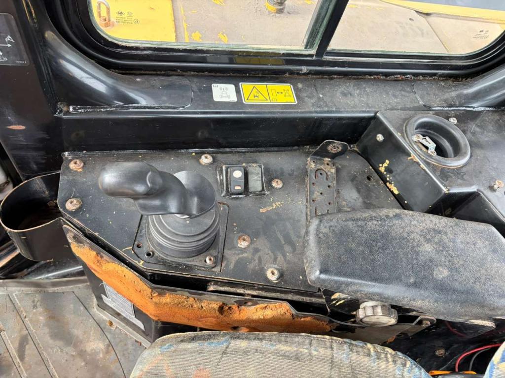 Caterpillar D6R2 XL Photo 22