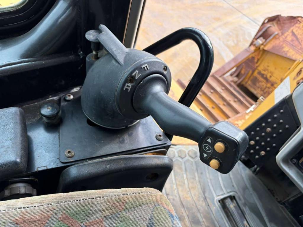 Caterpillar D6R2 XL Photo 23
