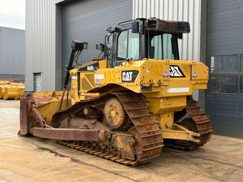 Caterpillar D6R2 XL Photo 3