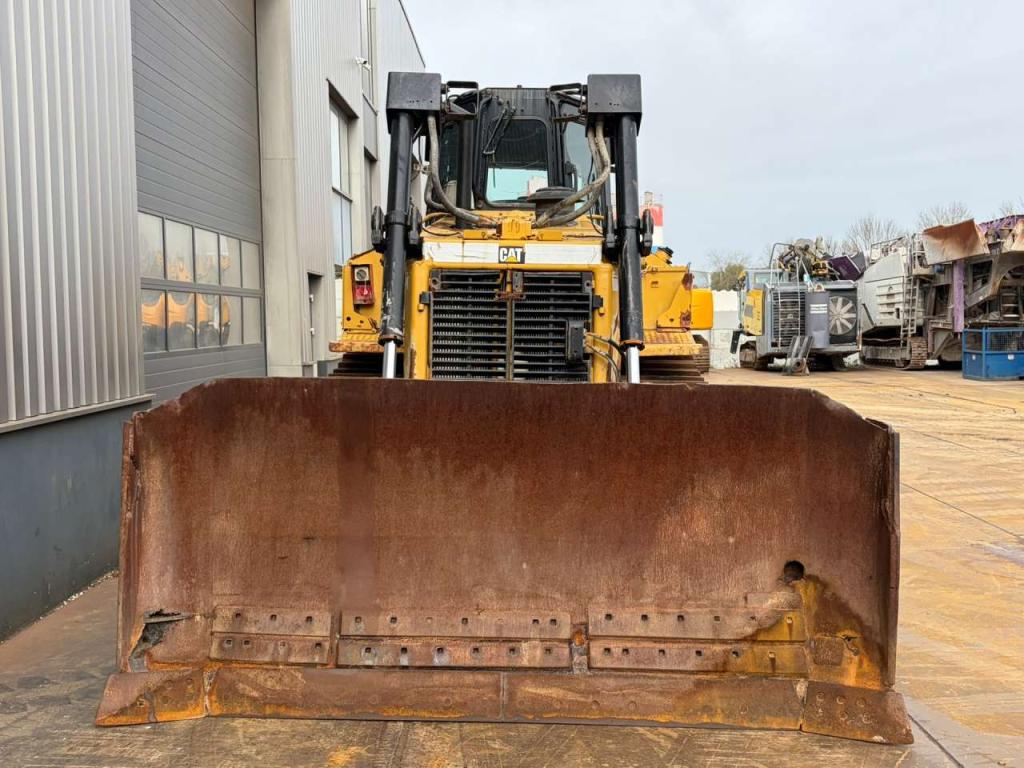 Caterpillar D6R2 XL Photo 8
