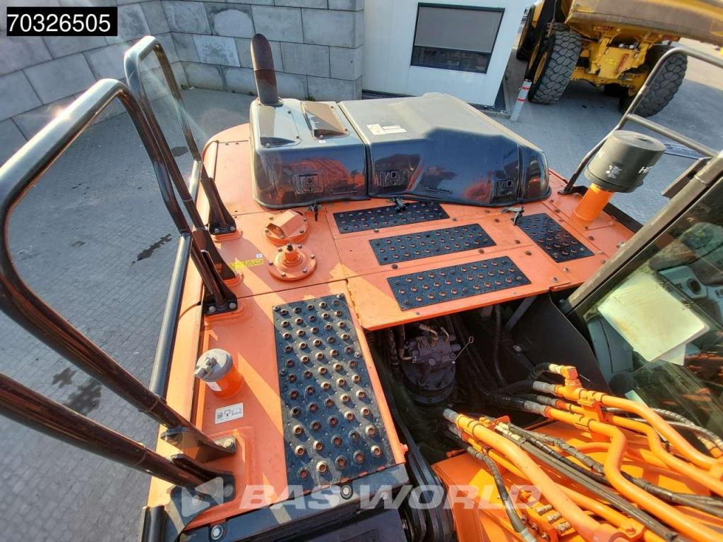 Hitachi ZX250 LC -6 Photo 16