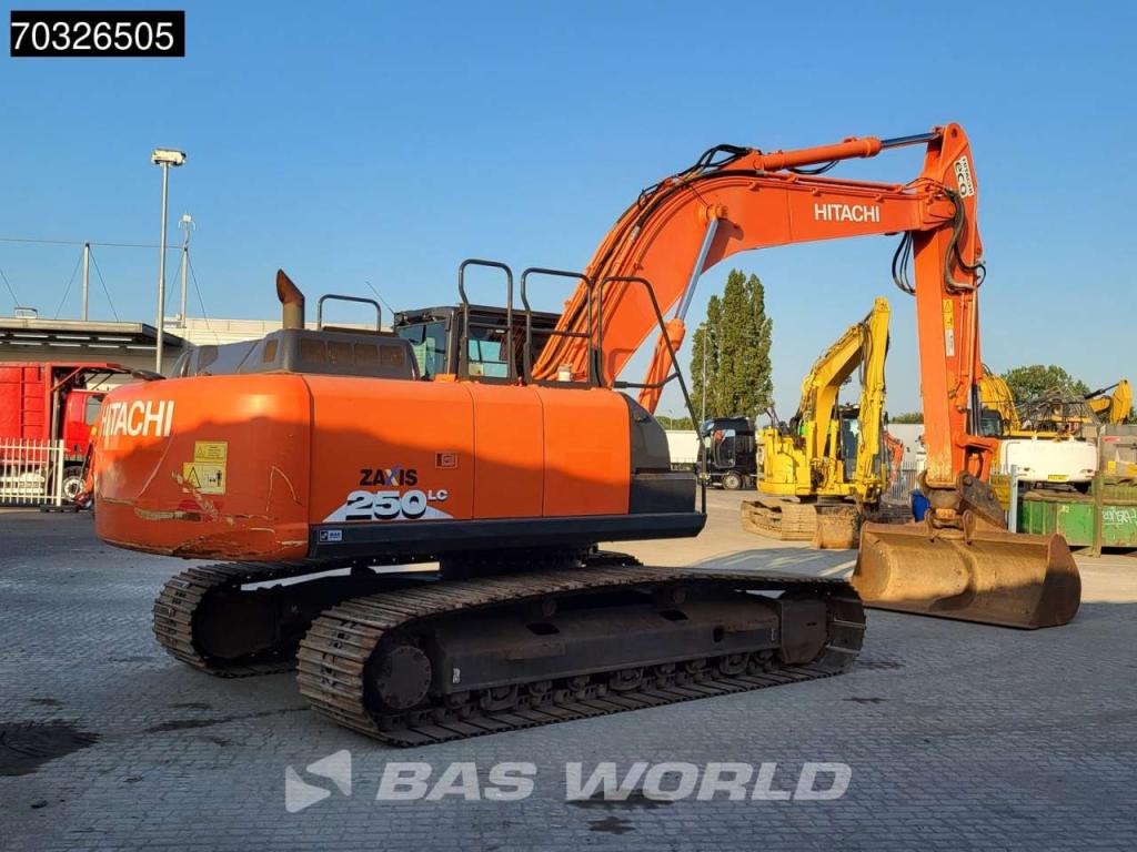 Hitachi ZX250 LC -6 Photo 5