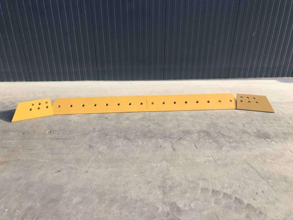 Caterpillar D6R Photo 1