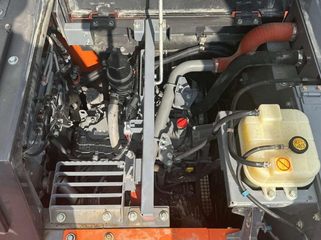 Hitachi ZX160LC-6 Photo 12