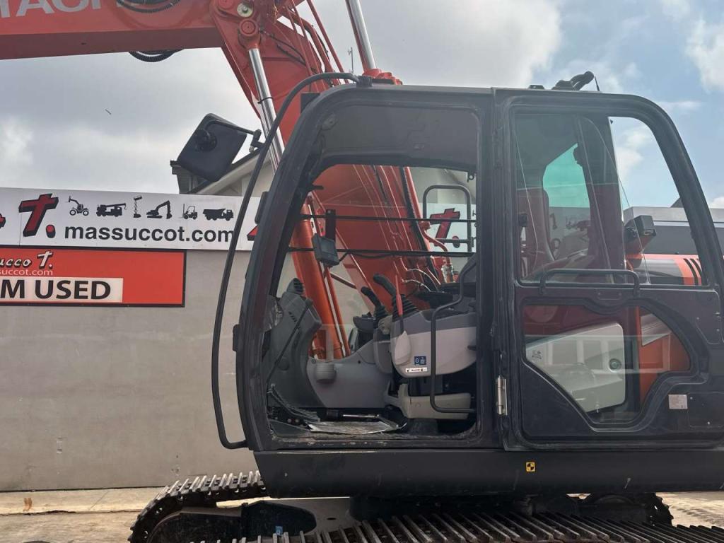Hitachi ZX160LC-6 Photo 14